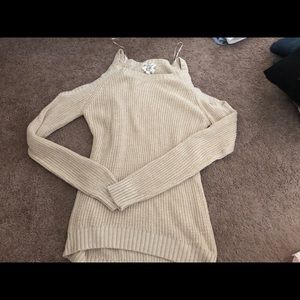 Super cute creamy sweater!
